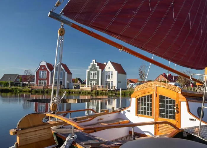 Plattbodenschiff Pandion Botel Neuharlingersiel